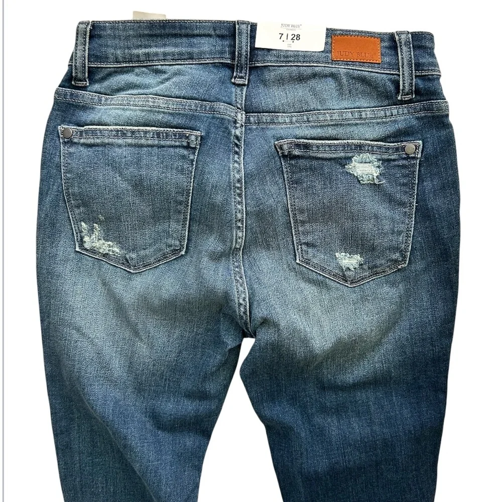 JUDY BLUE Women’s Mid Rise Skinny Fit Jeans Exclusive Modern Distressed 7/28 NWT